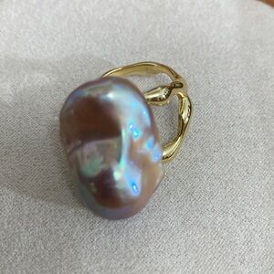 Gold and Iridescent Pearl Ring